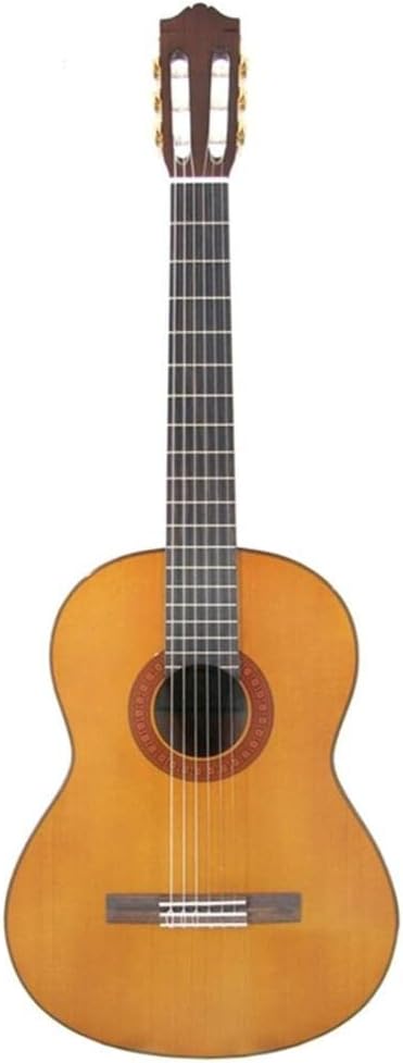 Imagem frontal de um violão acústico Yamaha C-70II com cordas de nylon, acabamento em tom natural amarelado com detalhes clássicos.