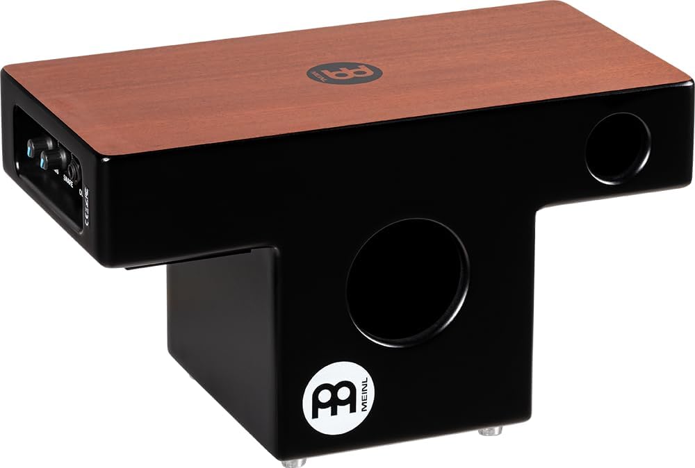 Cajon Meinl Pickup Slaptop na cor preta e tampo em madeira natural, formato diferenciado em 'T', com controles embutidos