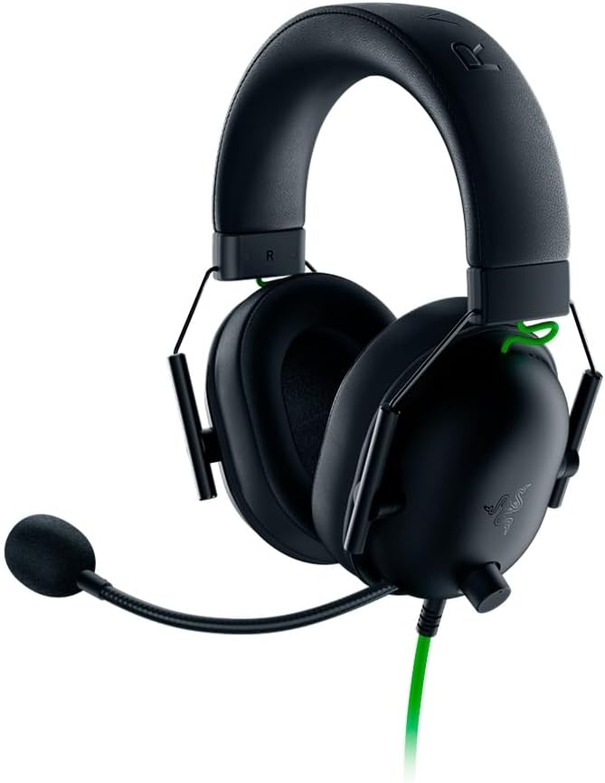 Headset gamer Razer Blackshark V2 X P2 over-ear preto com microfone flexível e almofadas acolchoadas