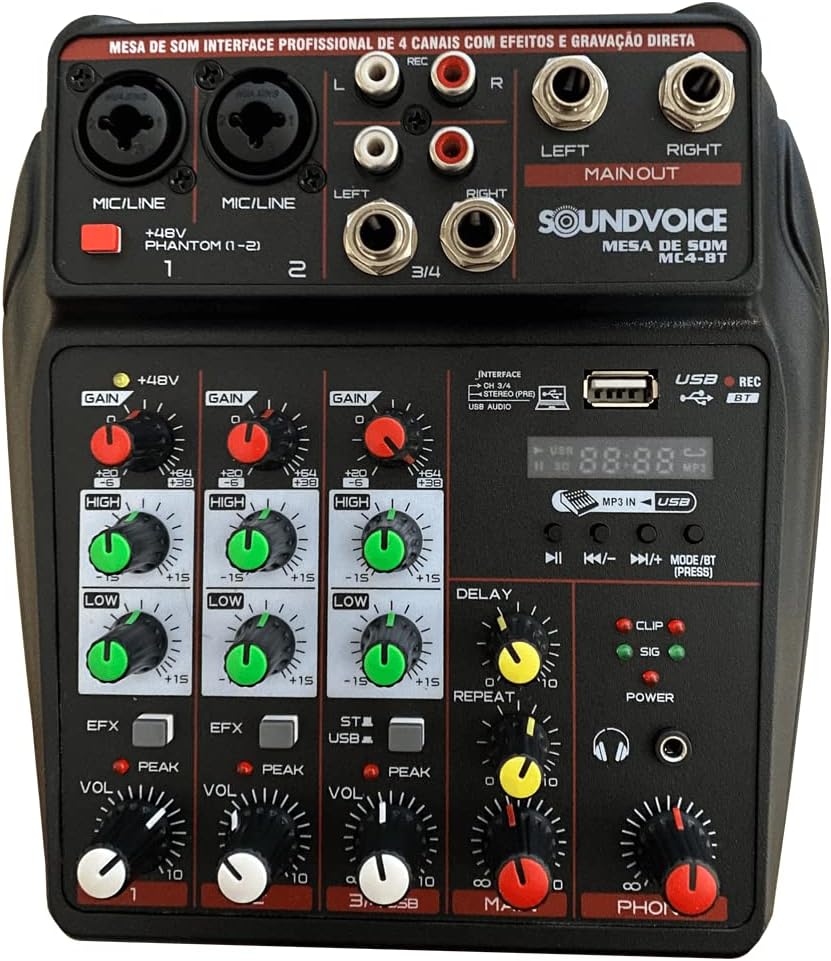 Vista frontal da mesa de som SoundVoice MC4-BT com controles e entradas