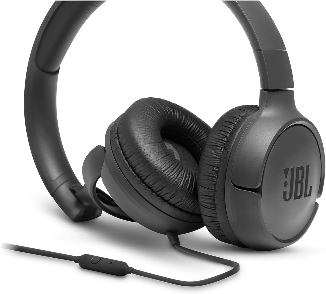 Fone de ouvido JBL Tune 500 preto com fio, close lateral destacando a concha auricular e a faixa acolchoada