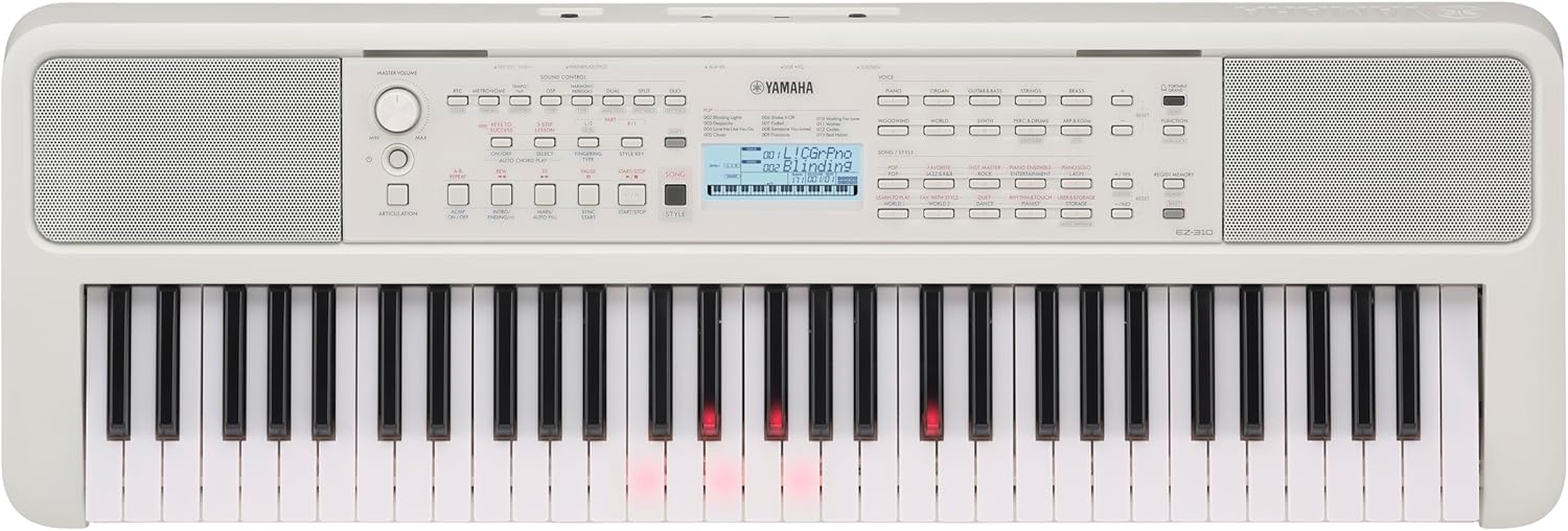 Teclado portátil Yamaha EZ-310 na cor branca, com 61 teclas sensitivas iluminadas em vermelho e painel de controle digital.