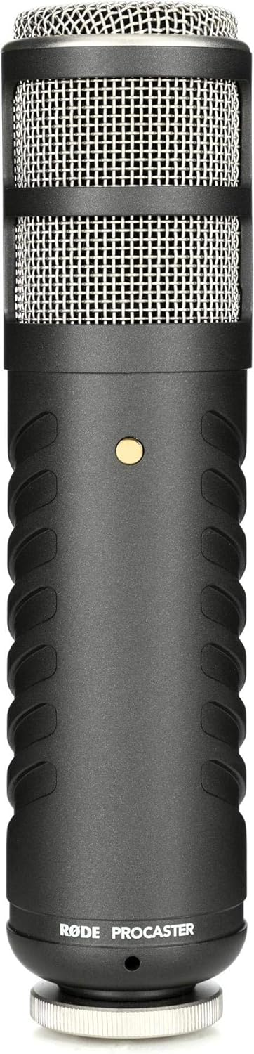 Microfone profissional RØDE Procaster dinâmico com filtro pop interno, corpo preto fosco com detalhes em relevo para melhor pegada