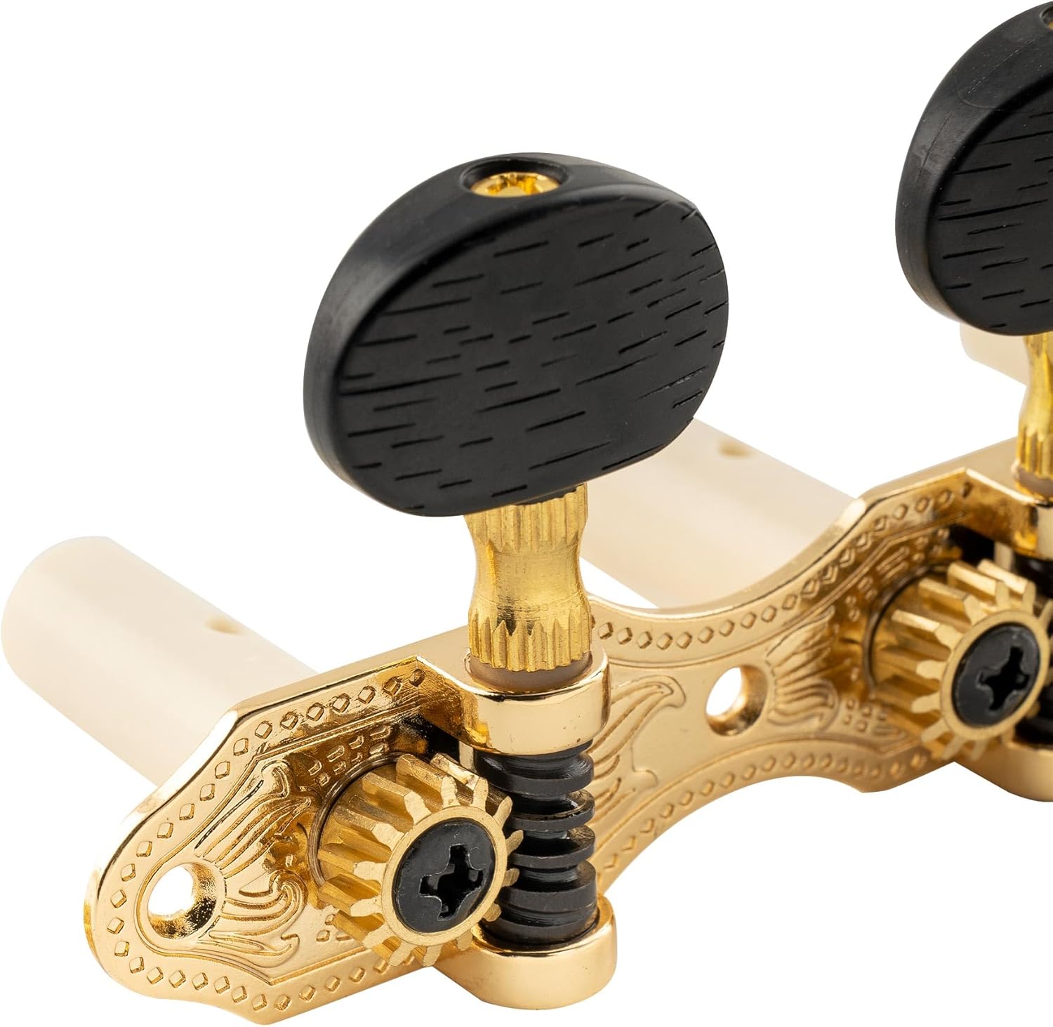 Close dos fones in-ear mostrando botões texturizados e detalhes ergonômicos