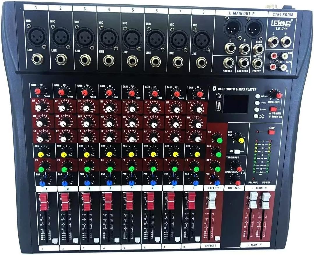 Mesa de som Lelong LE-711 com 8 canais, Bluetooth, equalizador e conexões XLR e USB em uso.