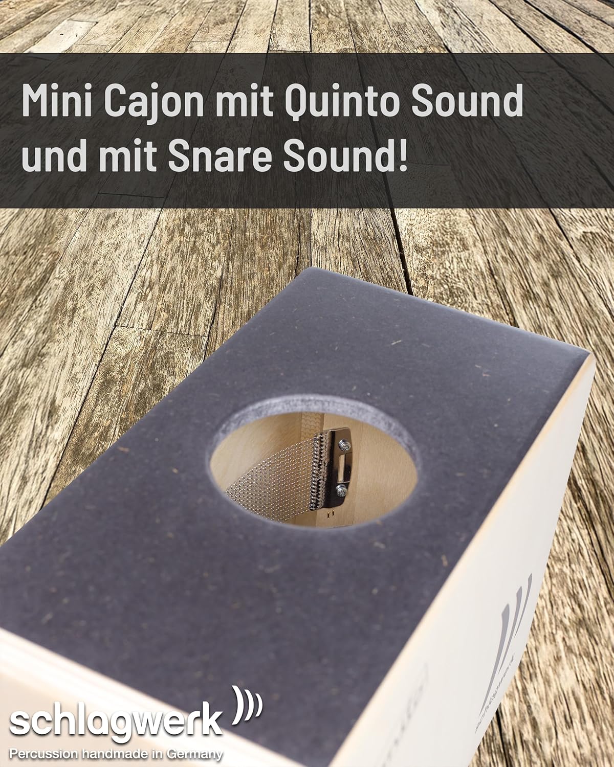 Detalhe do tampo preto fosco com sistema snare interno do Schlagwerk DC300 Cajonito