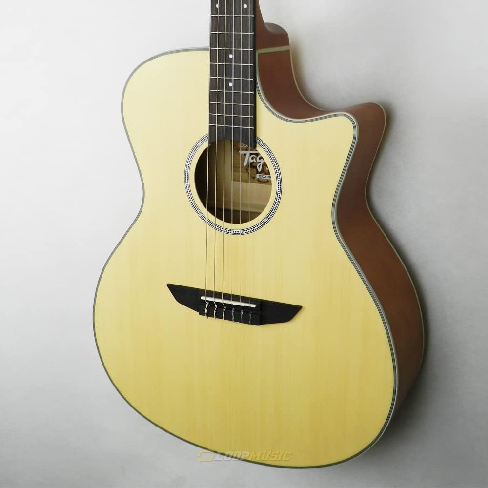 Violão eletroacústico Tagima TW27 NS Grand Auditorium Cutaway, tampo em madeira clara, laterais e fundo em madeira marrom, braço escuro com trastes, ponte preta com cordas de nylon, captador embutido